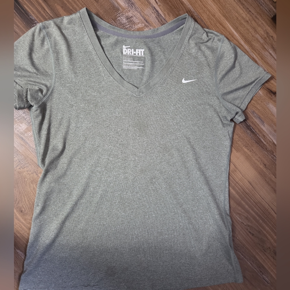 Nike Dri-FIT Women's Athletic T-Shirt|Medium - Picture 2 of 3